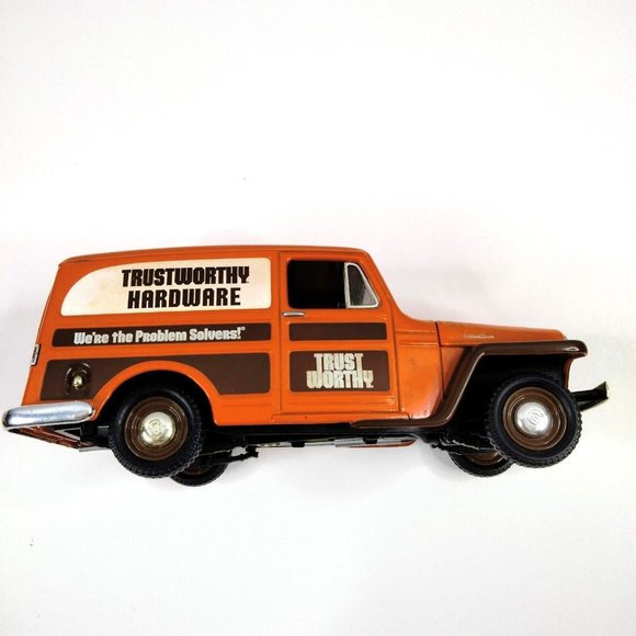 Liberty Classic 1953 Jeep Willys‎ Trustworthy Hardware 10 Annv 1/25 Diecast Bank - Picture 9 of 16